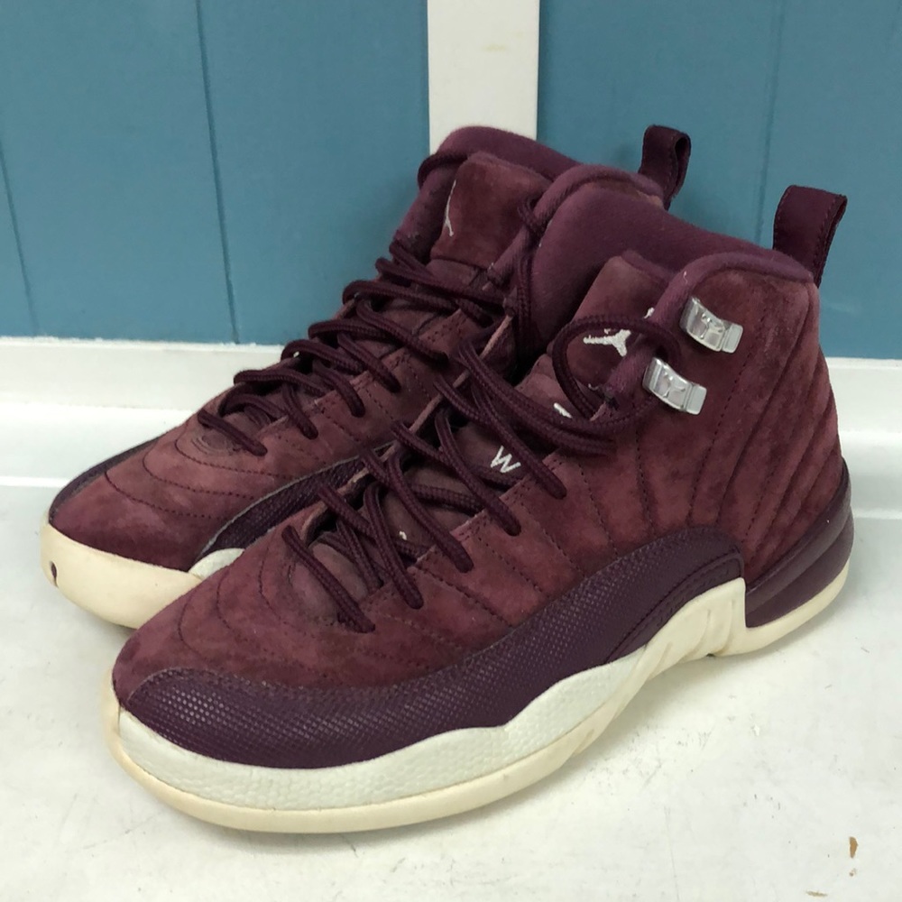 Air Jordan 12‎ Retro 'Bordeaux' 153286-617 youth size 6Y women’s size 7.5